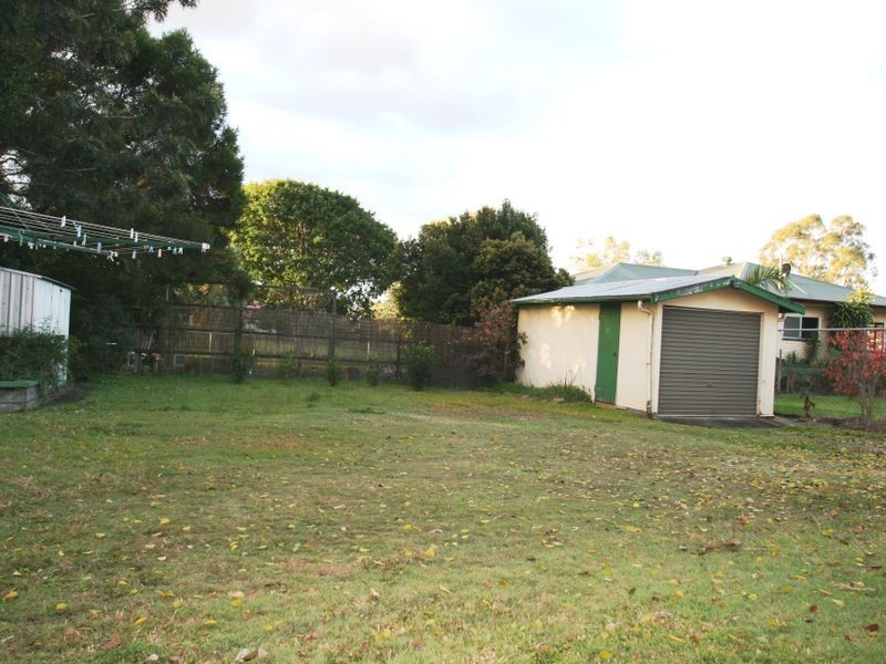10 Wattle Street, North Booval QLD 4304