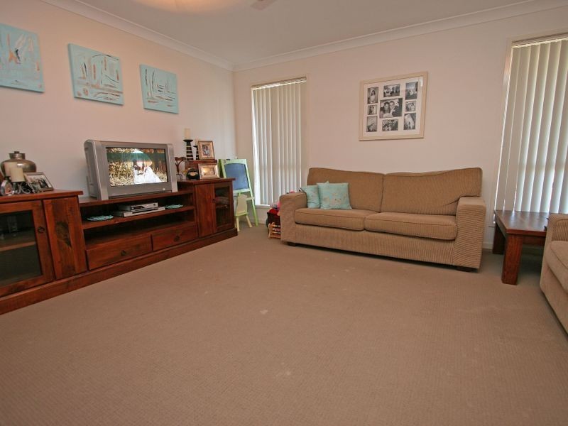 13 Harwood Street, Kensington Grove QLD 4341