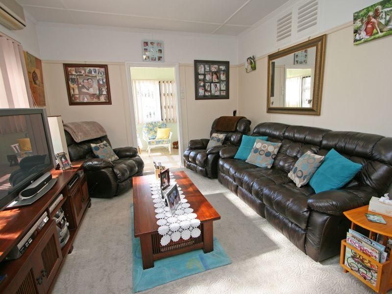 37 Easton Street, Silkstone QLD 4304