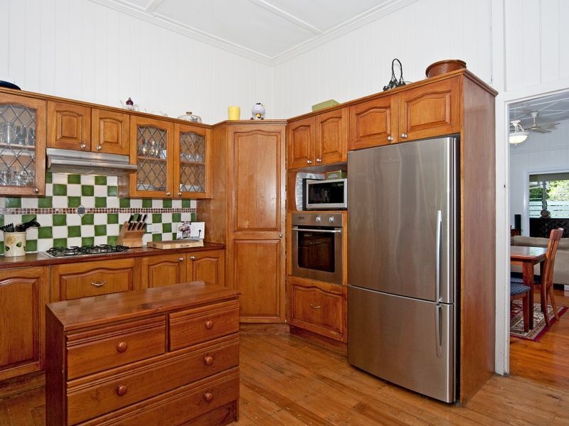 10 View Street, Woodend QLD 4305