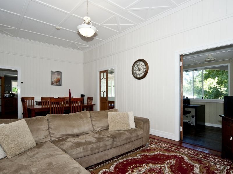 10 View Street, Woodend QLD 4305