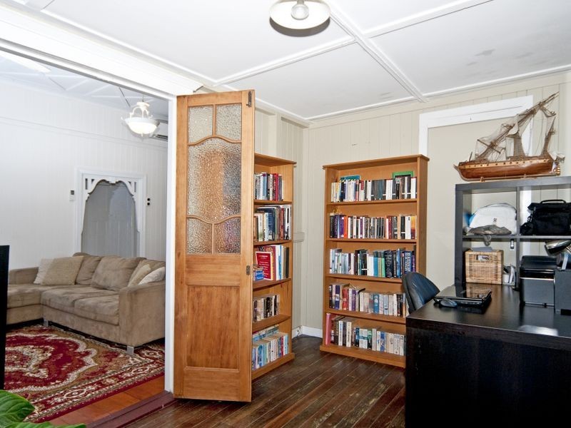 10 View Street, Woodend QLD 4305