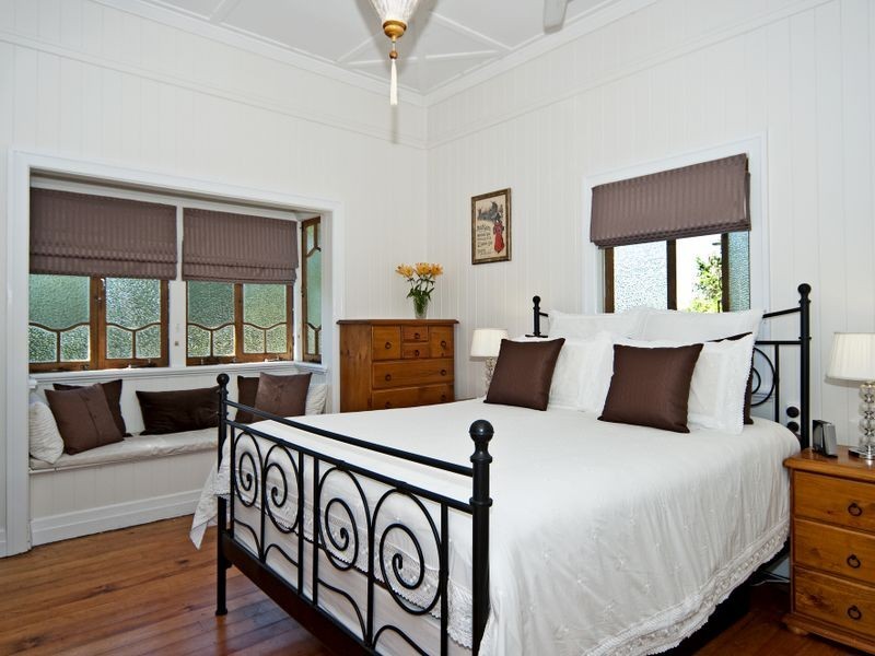 10 View Street, Woodend QLD 4305