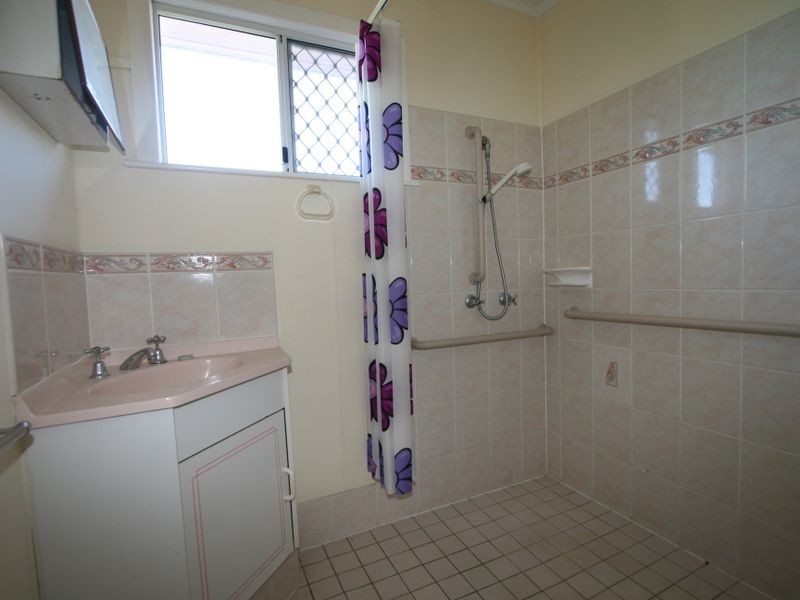 5 Earl Street, Dinmore QLD 4303