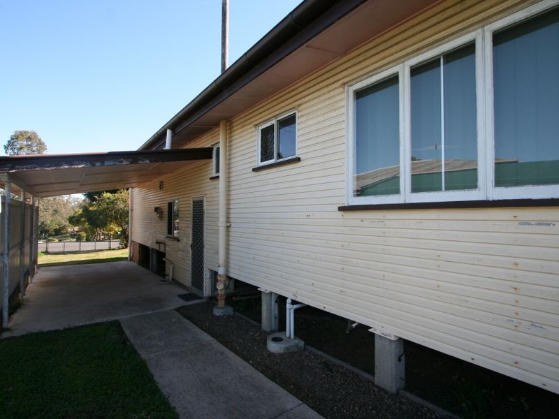 5 Earl Street, Dinmore QLD 4303