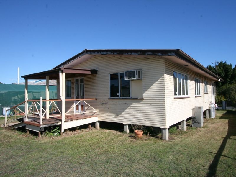 5 Earl Street, Dinmore QLD 4303