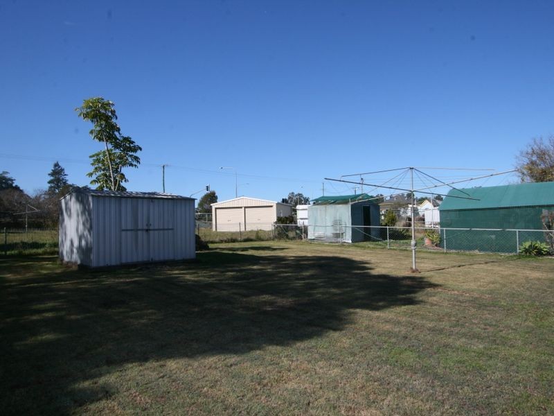 5 Earl Street, Dinmore QLD 4303