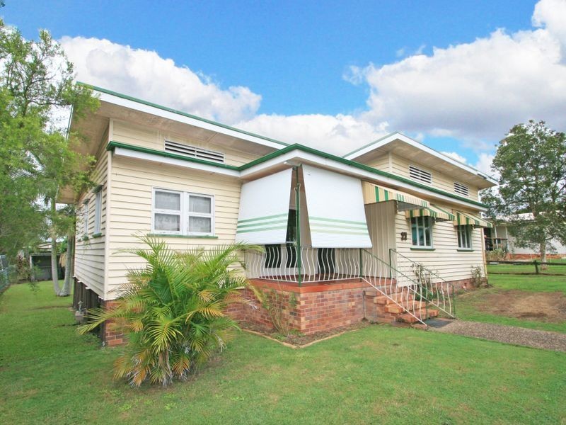 27 Dell Street, Eastern Heights QLD 4305