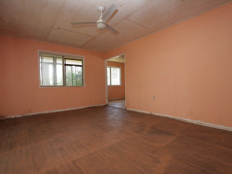 77 Jacaranda Street, East Ipswich QLD 4305