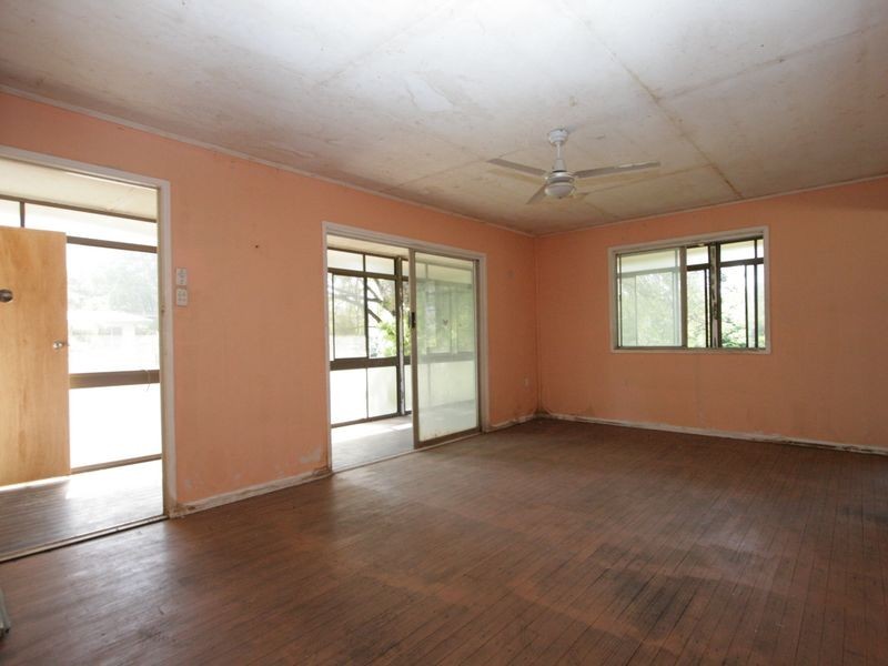 77 Jacaranda Street, East Ipswich QLD 4305