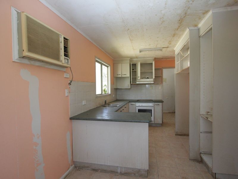 77 Jacaranda Street, East Ipswich QLD 4305