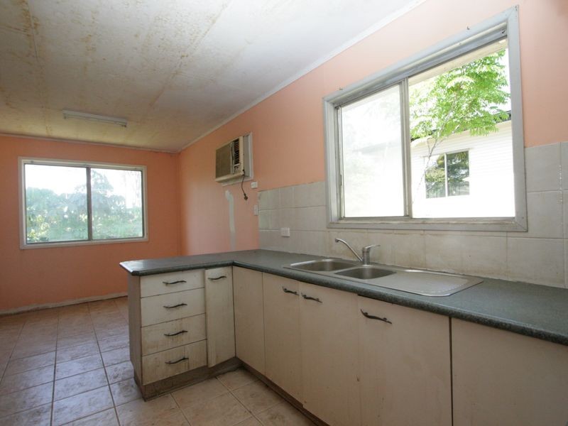 77 Jacaranda Street, East Ipswich QLD 4305