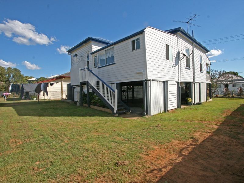 25 Alexandra Street, Booval QLD 4304