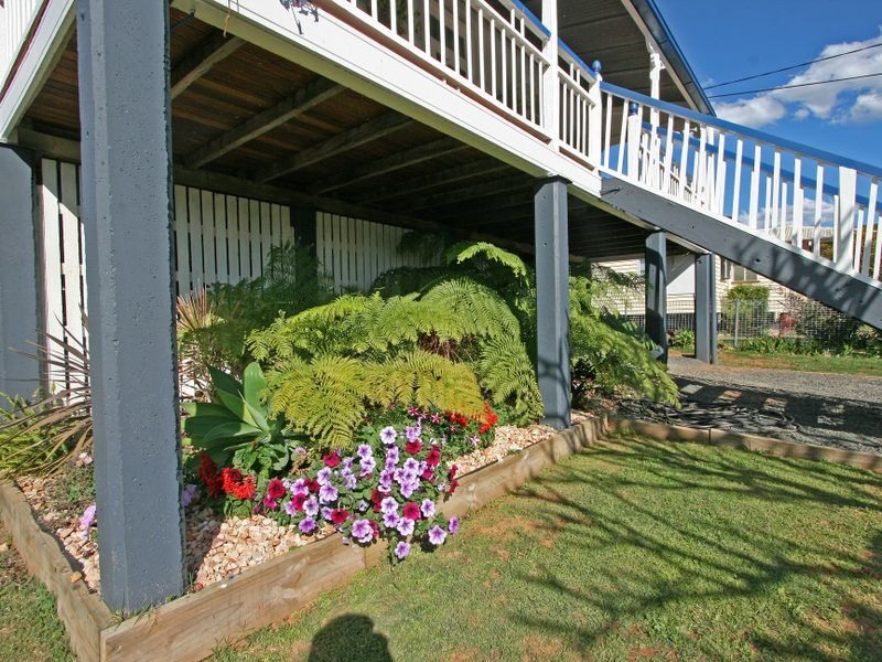 25 Alexandra Street, Booval QLD 4304