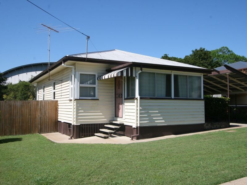 125 Jacaranda Street, North Booval QLD 4304