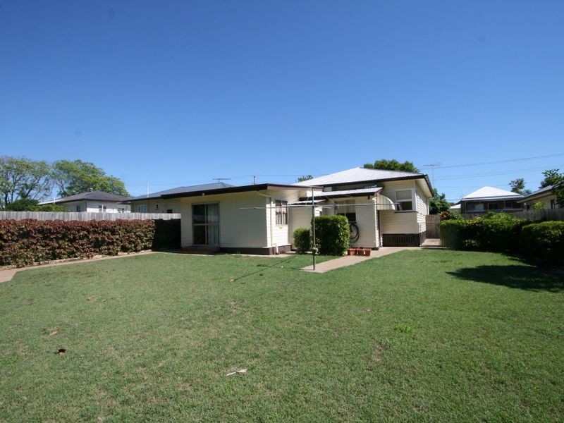 125 Jacaranda Street, North Booval QLD 4304