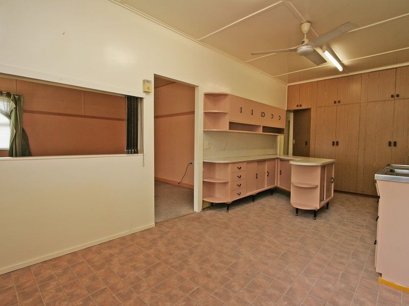 125 Jacaranda Street, North Booval QLD 4304