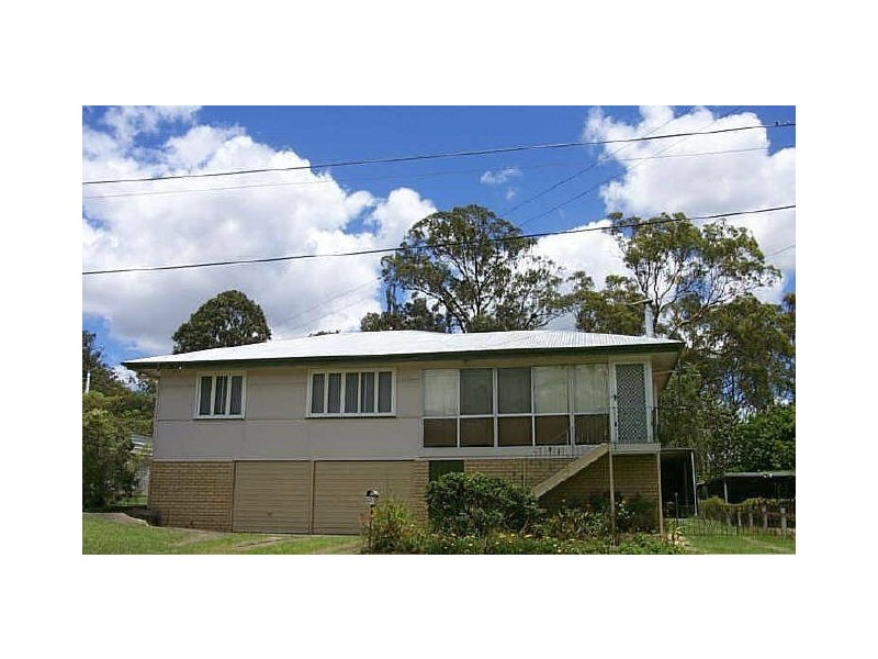 13 Jones Street, Blackstone QLD 4304