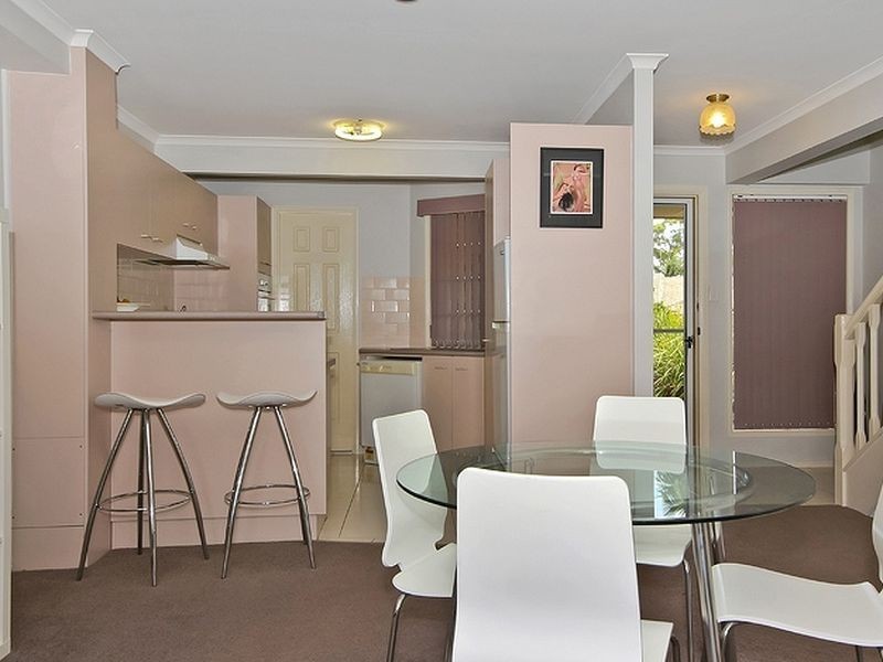 4/302 College Road, Karana Downs QLD 4306