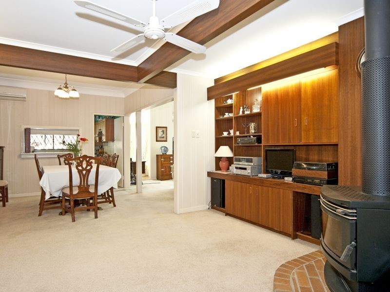 7 Lloyd George Street, Eastern Heights QLD 4305