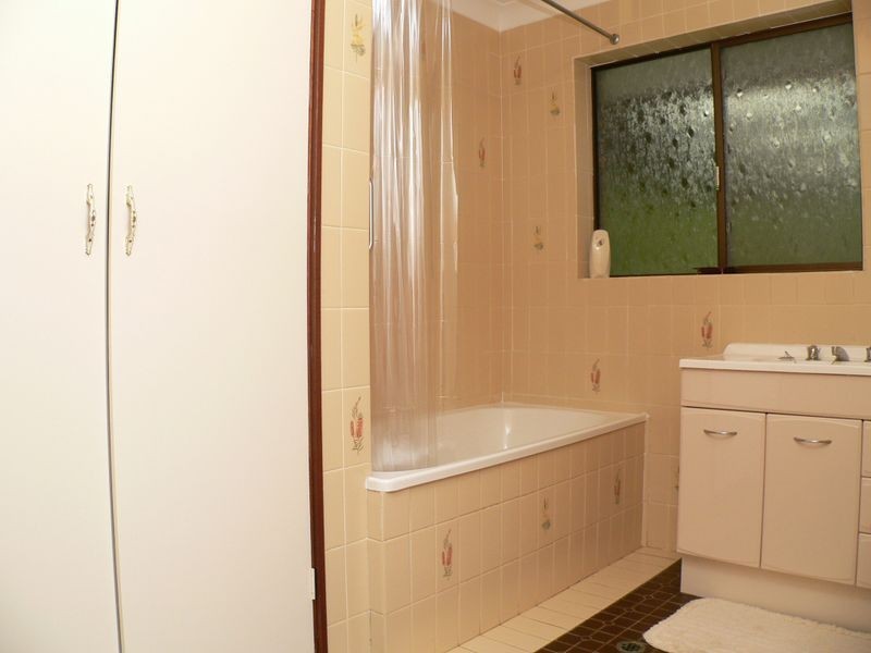 33 Oxley Drive, Barellan Point QLD 4306