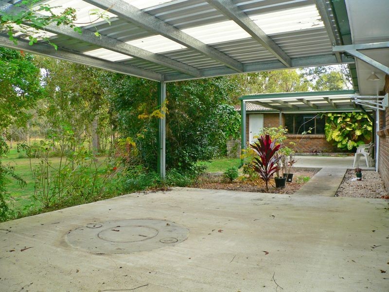 33 Oxley Drive, Barellan Point QLD 4306