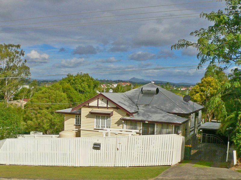 9 Birdwood Street, North Ipswich QLD 4305