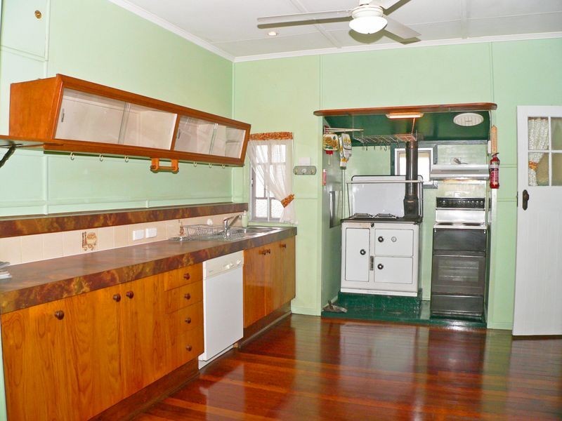 9 Birdwood Street, North Ipswich QLD 4305