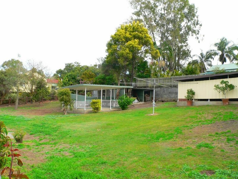 9 Birdwood Street, North Ipswich QLD 4305