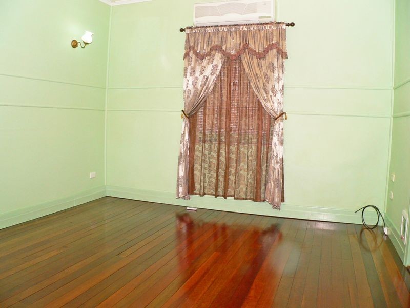 9 Birdwood Street, North Ipswich QLD 4305