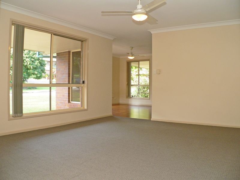 11 Edith Drive, North Ipswich QLD 4305