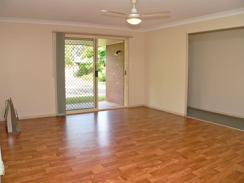 11 Edith Drive, North Ipswich QLD 4305