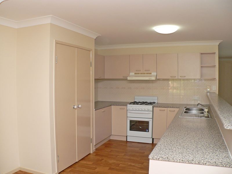 11 Edith Drive, North Ipswich QLD 4305