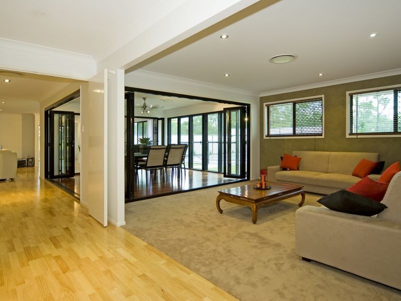 1 Glencoe Place, Thagoona QLD 4306