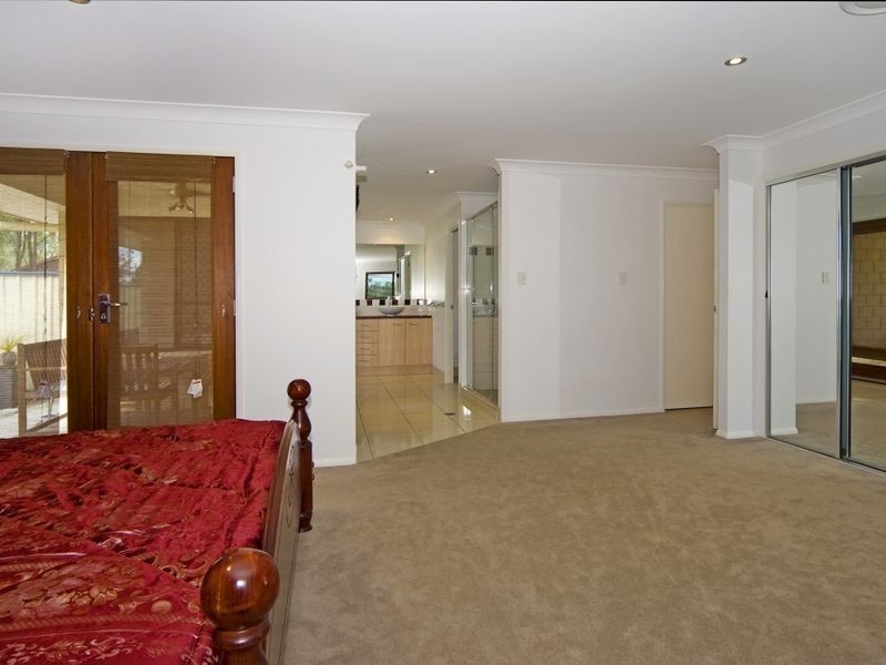 1 Glencoe Place, Thagoona QLD 4306