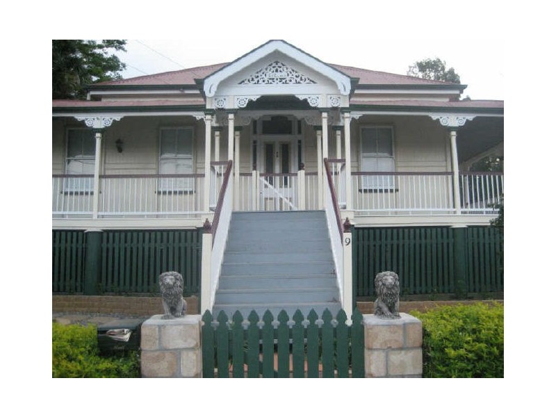 9 Warwick Road, Ipswich QLD 4305