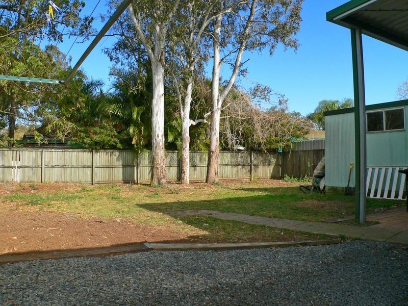 24 Larsen Street, Leichhardt QLD 4305