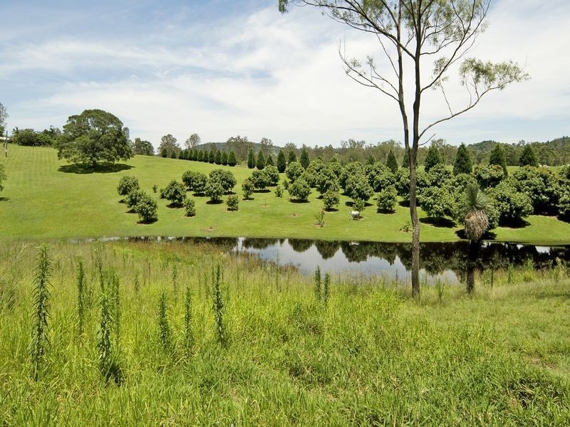 144 Skyline Drive, Kholo QLD 4306