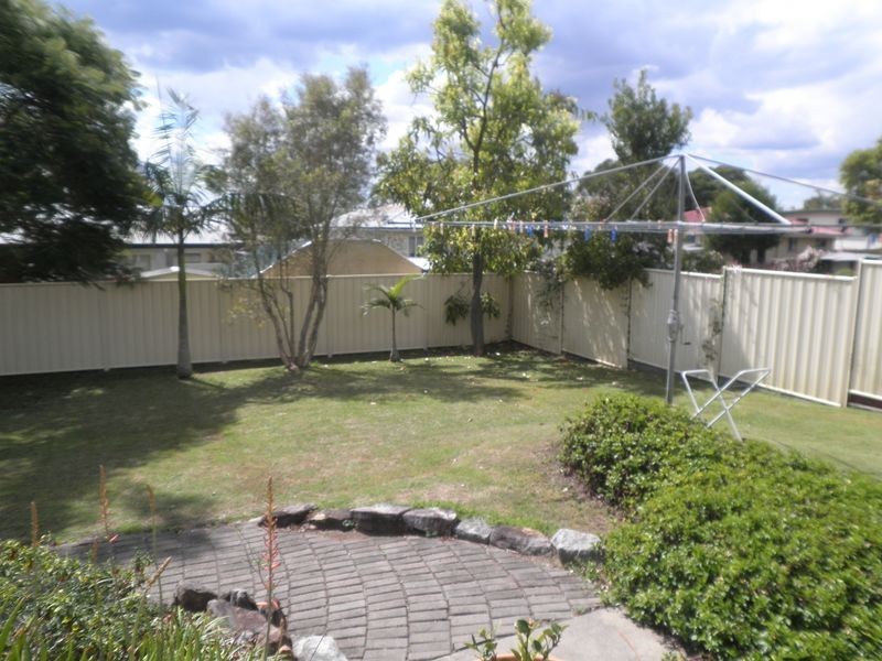 23 Dulcie Street, Raceview QLD 4305