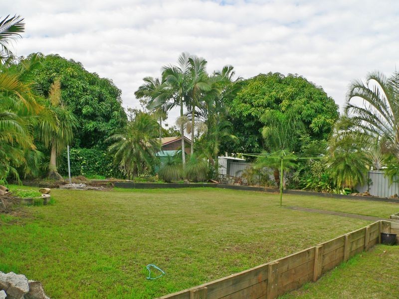 5 Darzee Street, Brassall QLD 4305