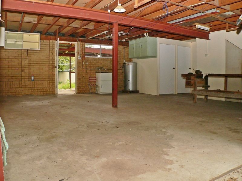 6 Ironbark Crescent, Raceview QLD 4305