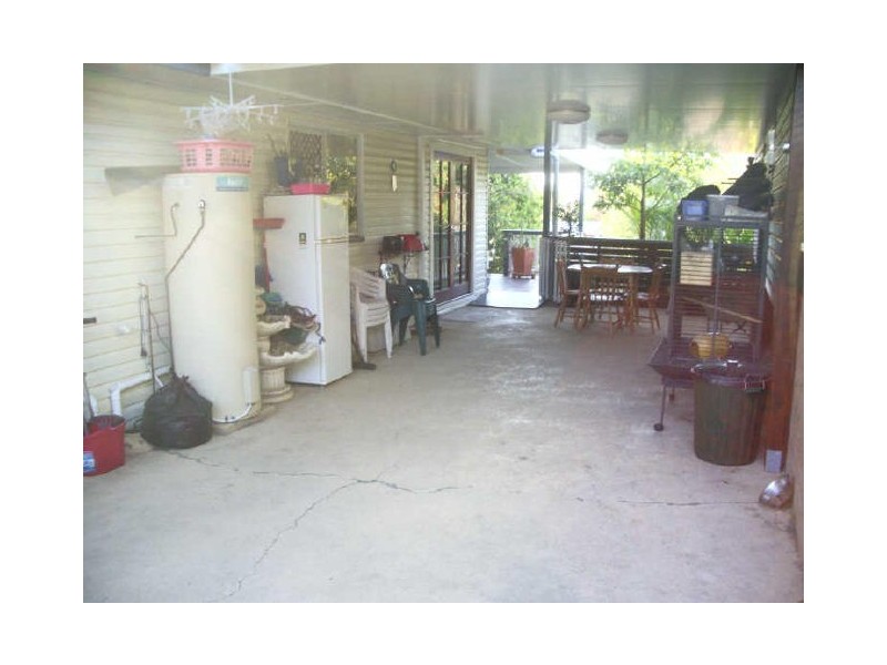4 Berry Street, Churchill QLD 4305