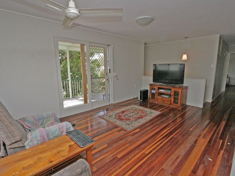 16 Prunda Parade, Raceview QLD 4305