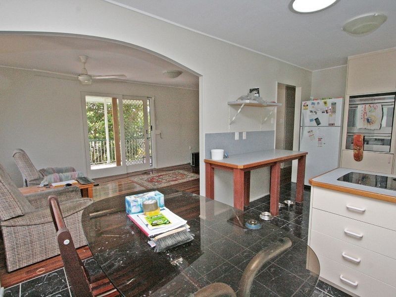 16 Prunda Parade, Raceview QLD 4305