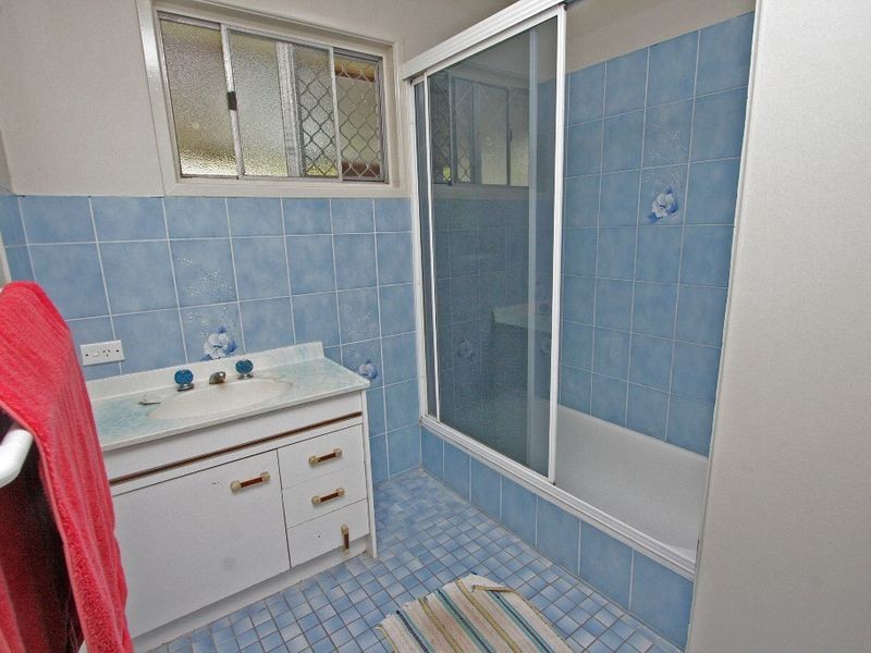 16 Prunda Parade, Raceview QLD 4305