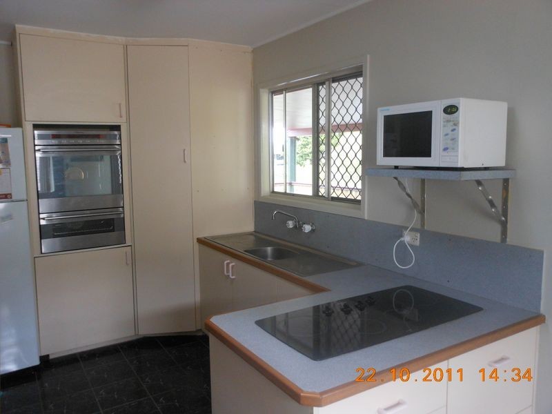16 Prunda Parade, Raceview QLD 4305