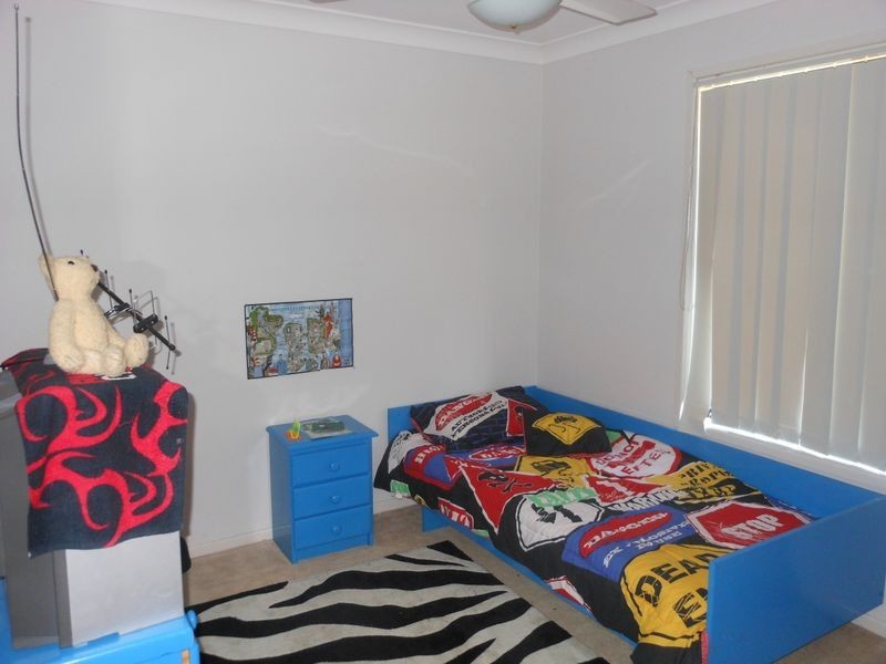 7 Dewhurst Crescent, Raceview QLD 4305