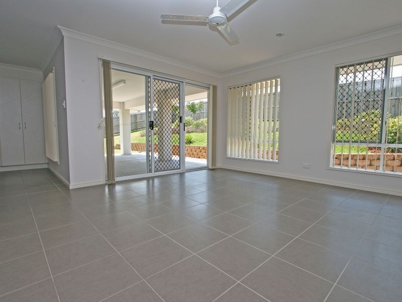9 Satinash Way, Flinders View QLD 4305