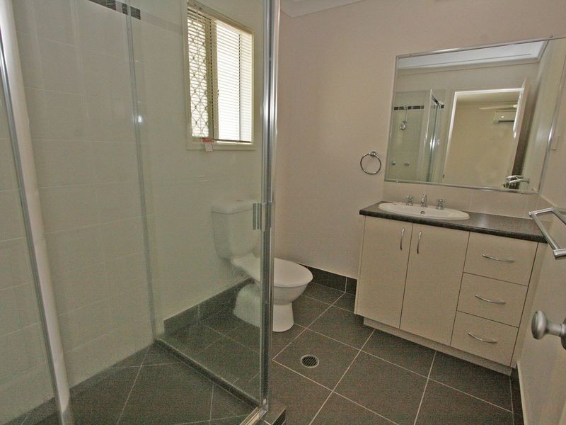 9 Satinash Way, Flinders View QLD 4305