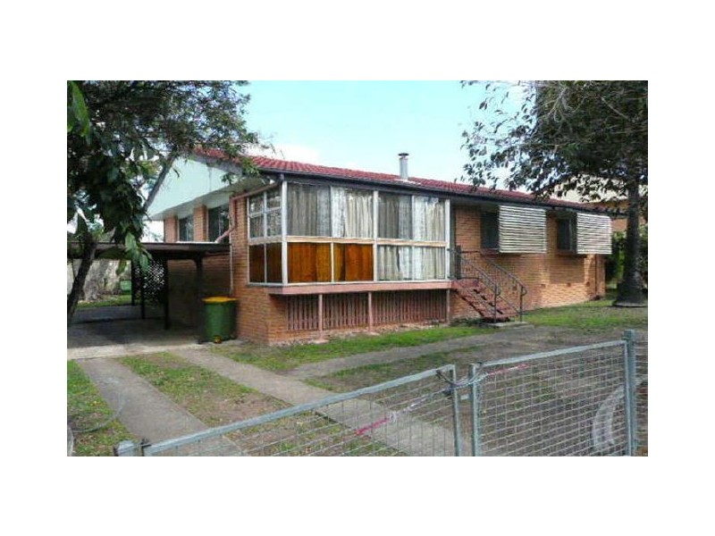 87 Robertson Rd, Raceview QLD 4305